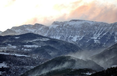 El vent la fa córrer com el foc.